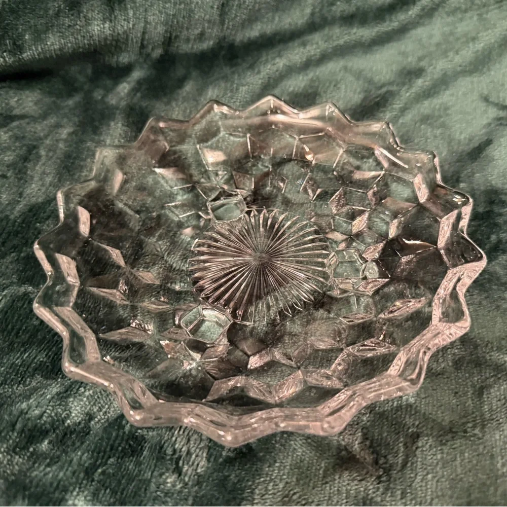 VINTAGE FOSTORIA AMERICAN CLEAR 3 FOOTED CANDY / NUT DISH 7 INCHES